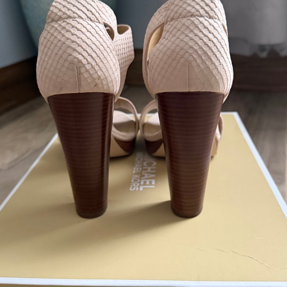Michael Kors Nude Textured Zip-Front Block Heel Sandals - Picture 4 of 6